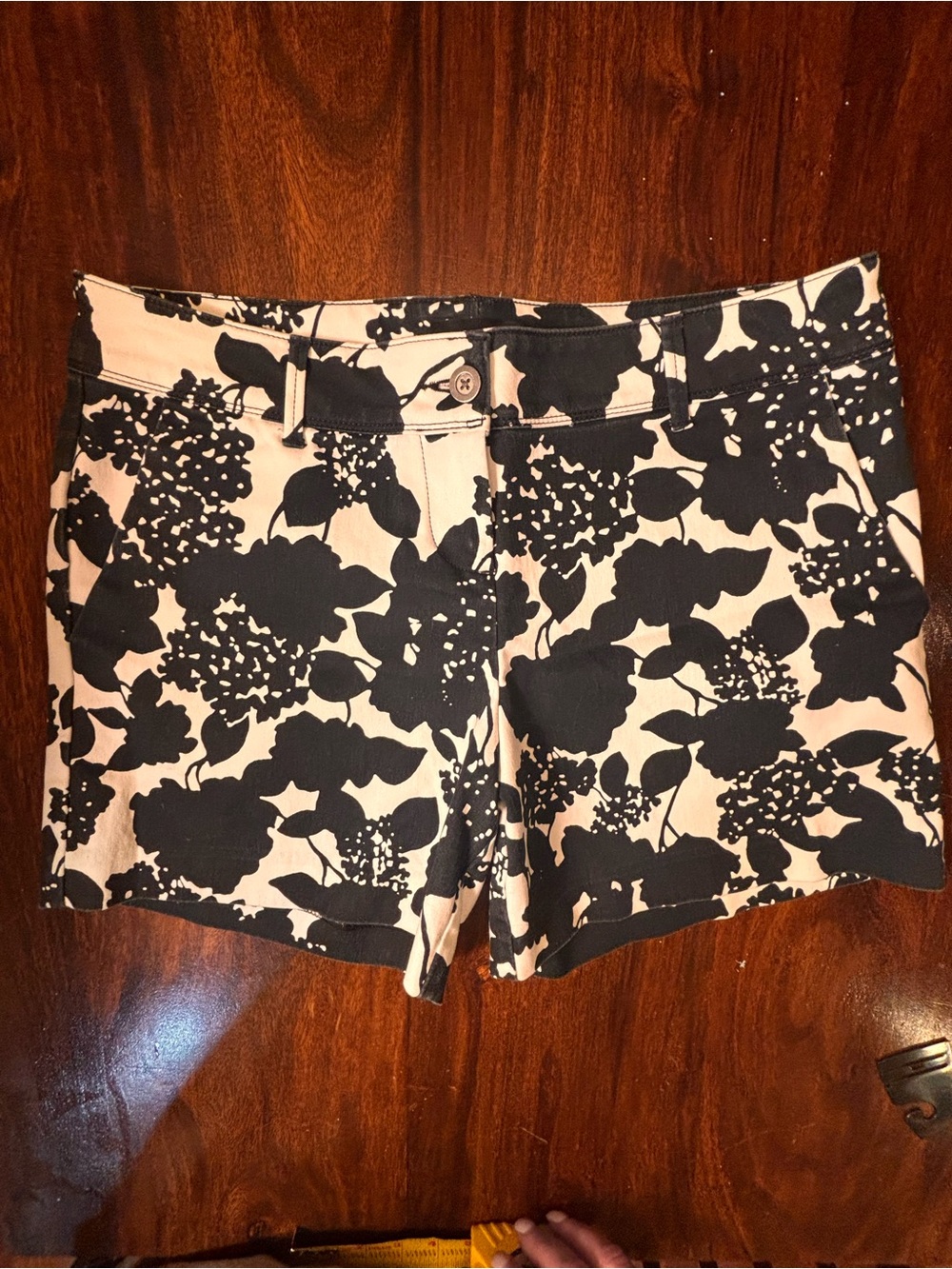 The Limited Black & White Print Tailored Shorts Size 10 Floral Pockets
